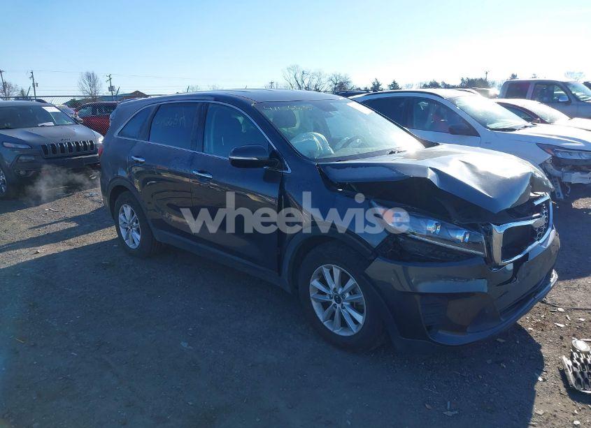 2020 Kia Sorento 3.3L LX (VIN 5XYPG4A53LG630587) main photo