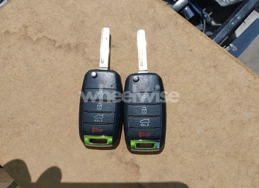 Photo 11 of 2016 Kia Sorento 3.3L LX (VIN 5XYPG4A54GG009459)