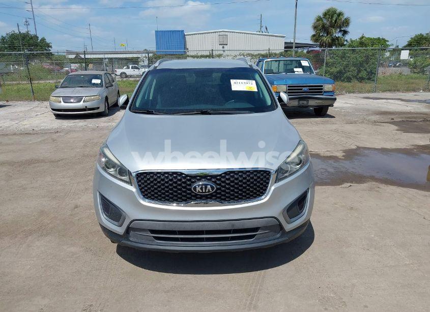 Photo 12 of 2016 Kia Sorento 3.3L LX (VIN 5XYPG4A54GG009459)
