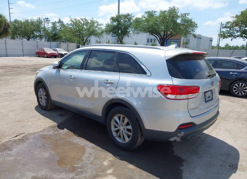 Photo 3 of 2016 Kia Sorento 3.3L LX (VIN 5XYPG4A54GG009459)