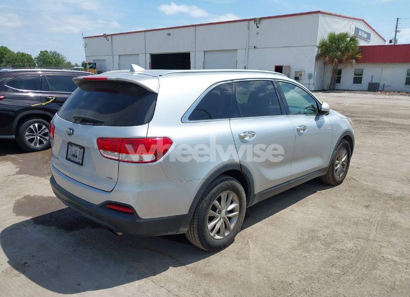 Photo 4 of 2016 Kia Sorento 3.3L LX (VIN 5XYPG4A54GG009459)