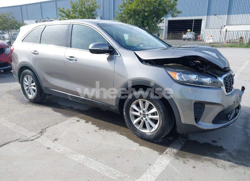2019 Kia Sorento 3.3L LX (VIN 5XYPG4A54KG476373) main photo