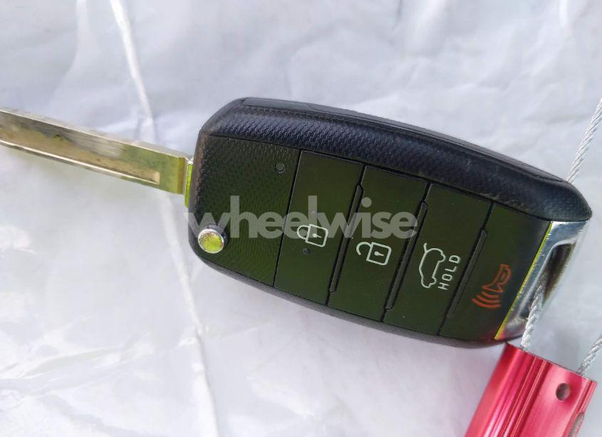 Photo 11 of 2019 Kia Sorento 3.3L LX (VIN 5XYPG4A54KG476373)