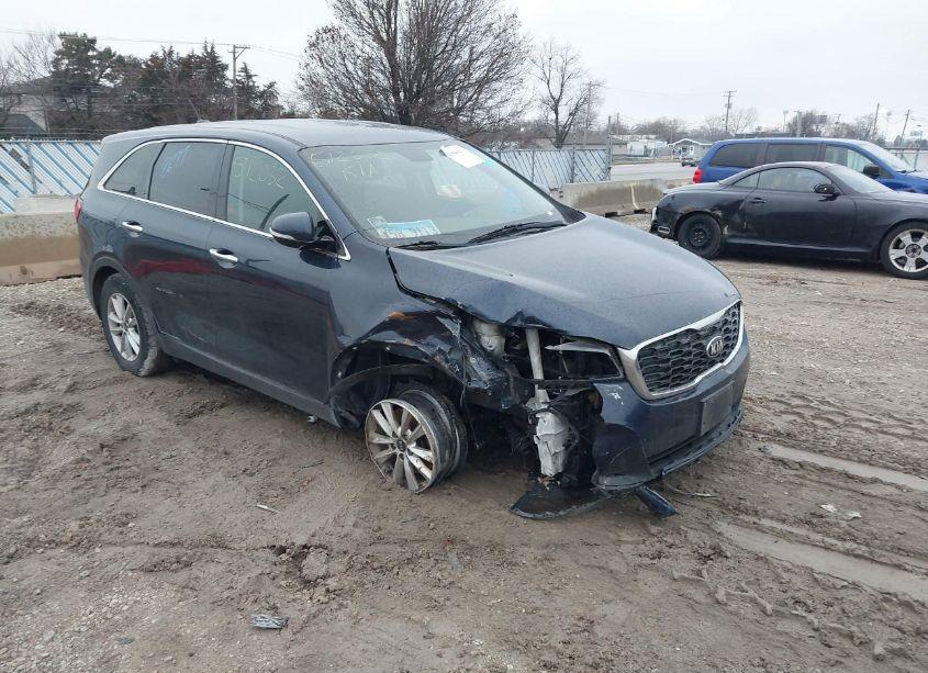 2019 Kia Sorento 3.3L LX (VIN 5XYPG4A54KG489222) main photo