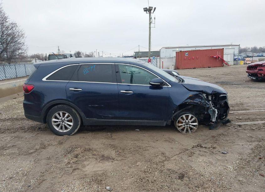 Photo 13 of 2019 Kia Sorento 3.3L LX (VIN 5XYPG4A54KG489222)