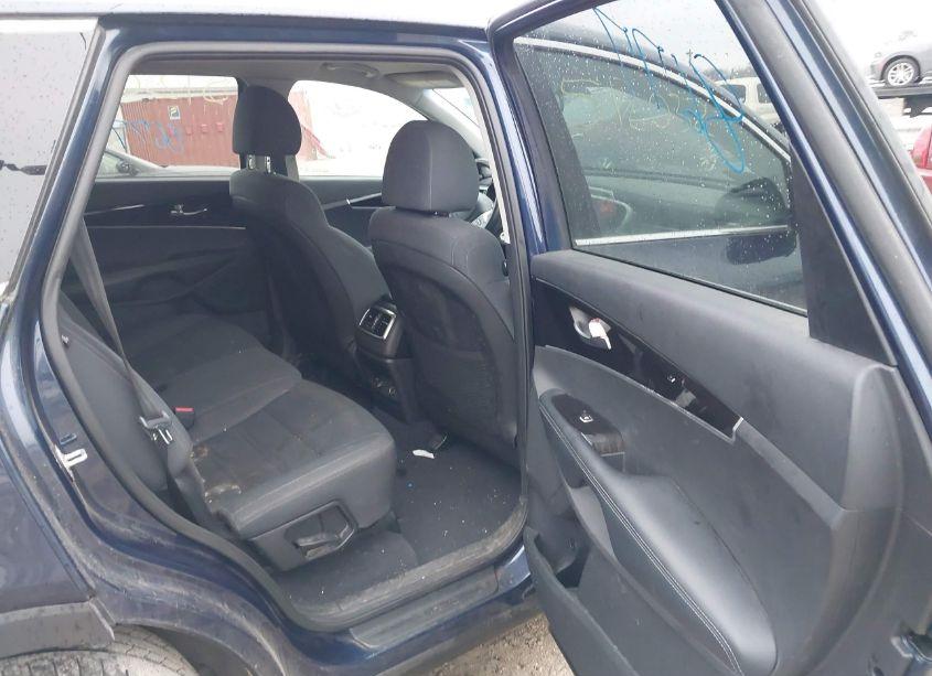 Photo 8 of 2019 Kia Sorento 3.3L LX (VIN 5XYPG4A54KG489222)