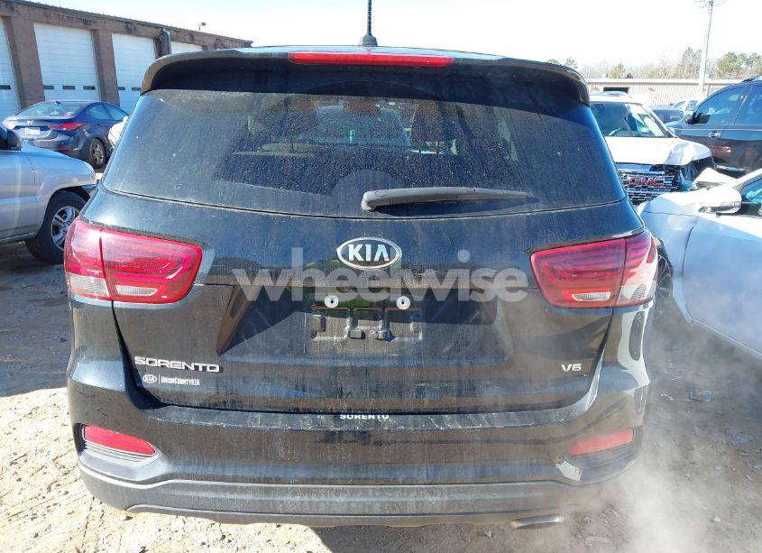 Photo 17 of 2019 Kia Sorento 3.3L LX (VIN 5XYPG4A54KG496168)
