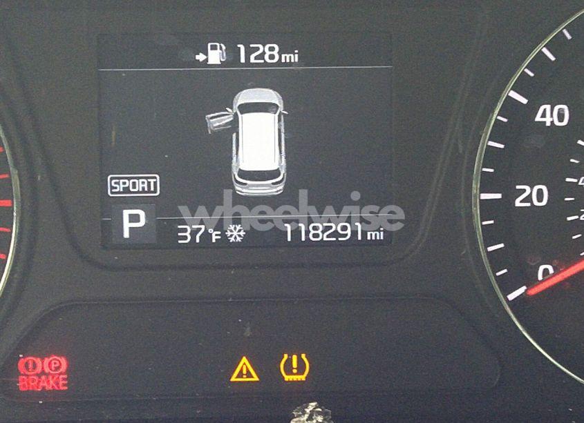 Photo 16 of 2019 Kia Sorento 3.3L LX (VIN 5XYPG4A54KG561519)