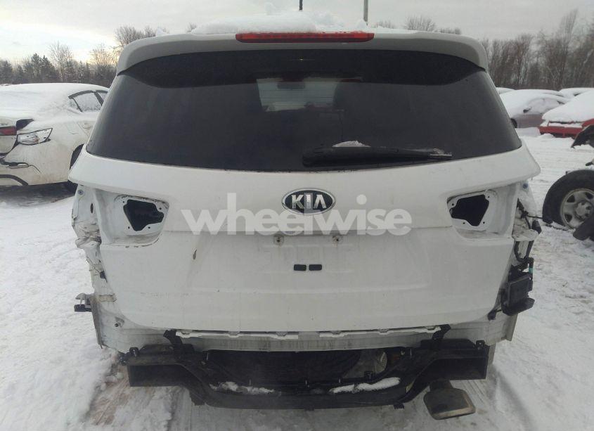 Photo 6 of 2019 Kia Sorento 3.3L LX (VIN 5XYPG4A54KG561519)