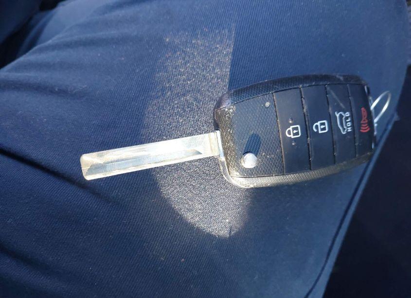 Photo 11 of 2019 Kia Sorento 3.3L S (VIN 5XYPG4A54KG604336)