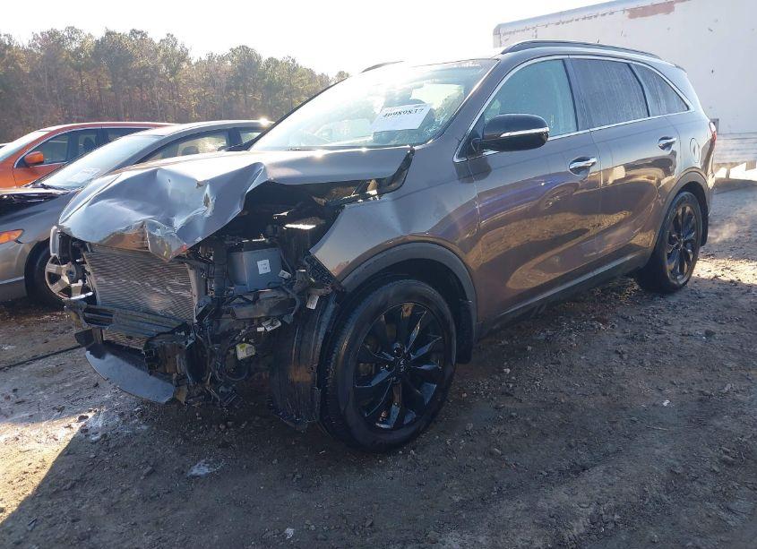 Photo 2 of 2019 Kia Sorento 3.3L S (VIN 5XYPG4A54KG604336)