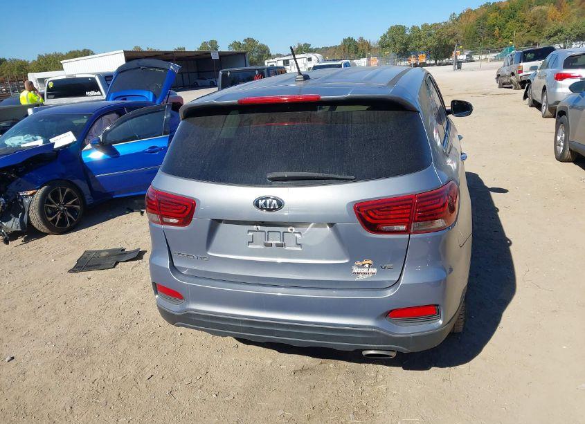 Photo 16 of 2020 Kia Sorento 3.3L LX (VIN 5XYPG4A54LG679930)