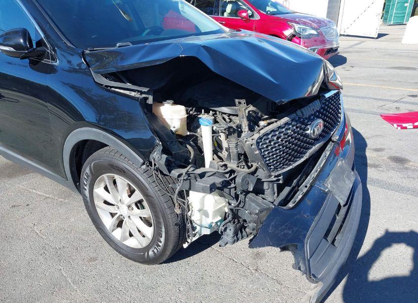 Photo 6 of 2016 Kia Sorento 3.3L LX (VIN 5XYPG4A55GG003864)