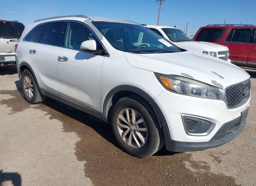 2016 Kia Sorento 3.3L LX (VIN 5XYPG4A55GG009602) main photo