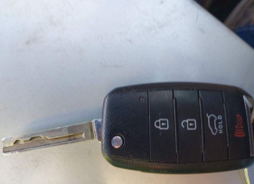 Photo 11 of 2016 Kia Sorento 3.3L LX (VIN 5XYPG4A55GG009602)