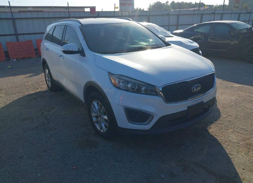 2016 Kia Sorento 3.3L LX (VIN 5XYPG4A55GG111580) main photo