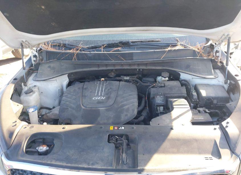 Photo 10 of 2016 Kia Sorento 3.3L LX (VIN 5XYPG4A55GG111580)