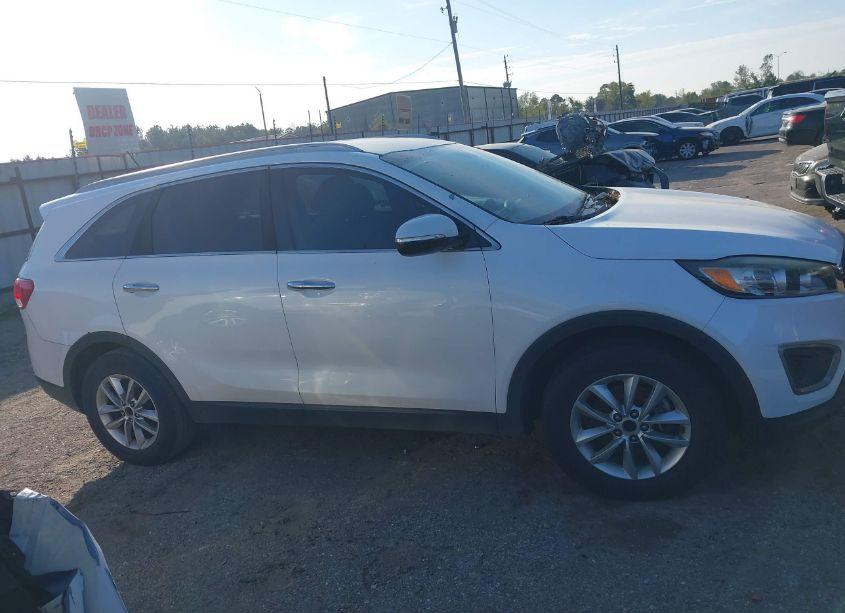 Photo 13 of 2016 Kia Sorento 3.3L LX (VIN 5XYPG4A55GG111580)