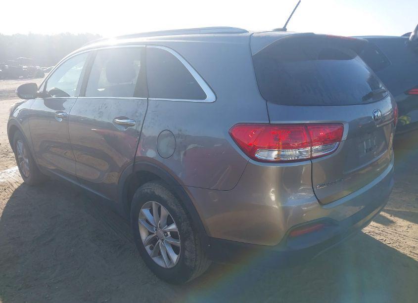 Photo 3 of 2016 Kia Sorento 3.3L LX (VIN 5XYPG4A55GG163159)