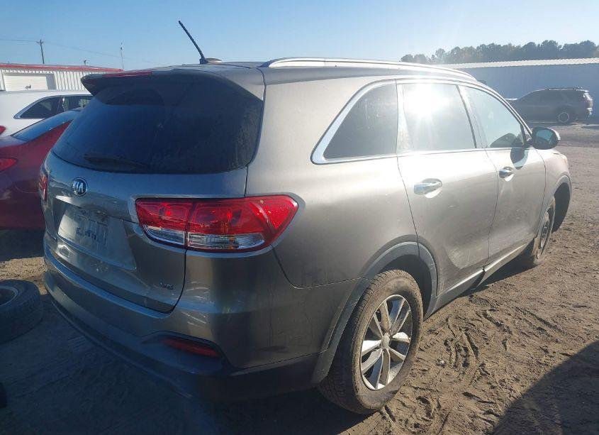 Photo 4 of 2016 Kia Sorento 3.3L LX (VIN 5XYPG4A55GG163159)