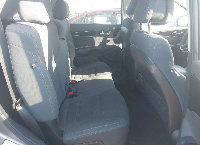 Photo 8 of 2016 Kia Sorento 3.3L LX (VIN 5XYPG4A55GG163159)