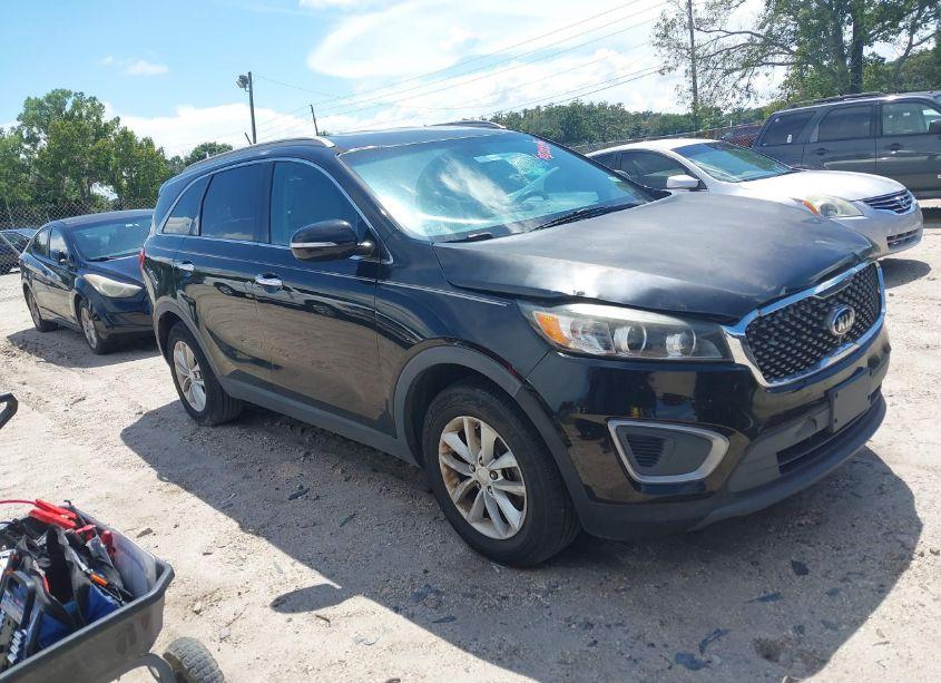 2017 Kia Sorento 3.3L LX (VIN 5XYPG4A55HG208053) main photo
