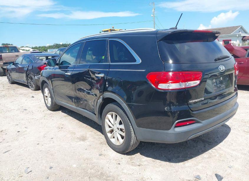 Photo 3 of 2017 Kia Sorento 3.3L LX (VIN 5XYPG4A55HG208053)