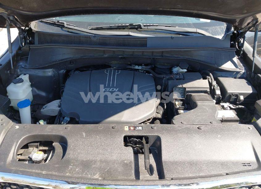 Photo 10 of 2017 Kia Sorento 3.3L LX (VIN 5XYPG4A55HG225693)