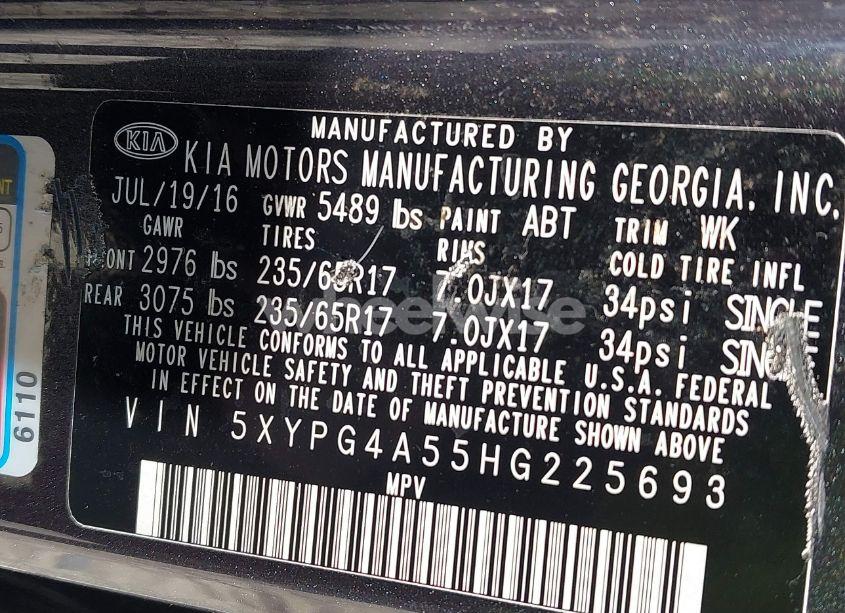 Photo 9 of 2017 Kia Sorento 3.3L LX (VIN 5XYPG4A55HG225693)