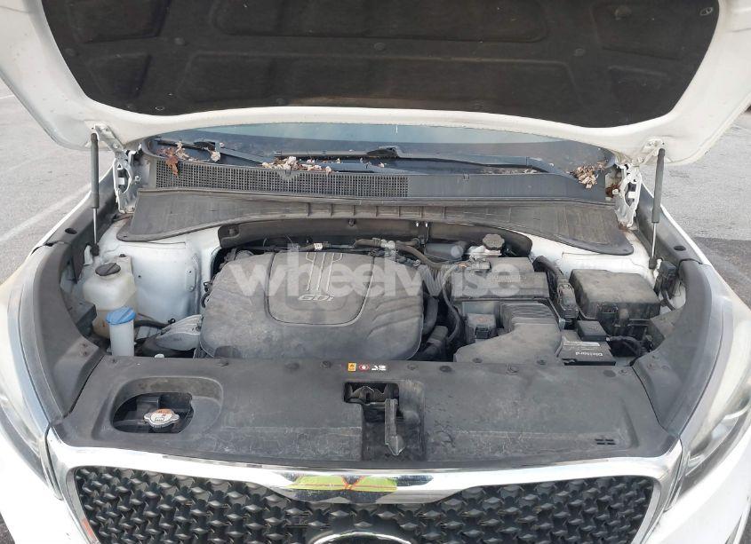 Photo 10 of 2018 Kia Sorento 3.3L LX (VIN 5XYPG4A55JG353051)