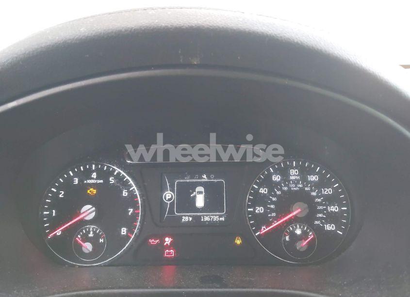 Photo 7 of 2018 Kia Sorento 3.3L LX (VIN 5XYPG4A55JG353051)