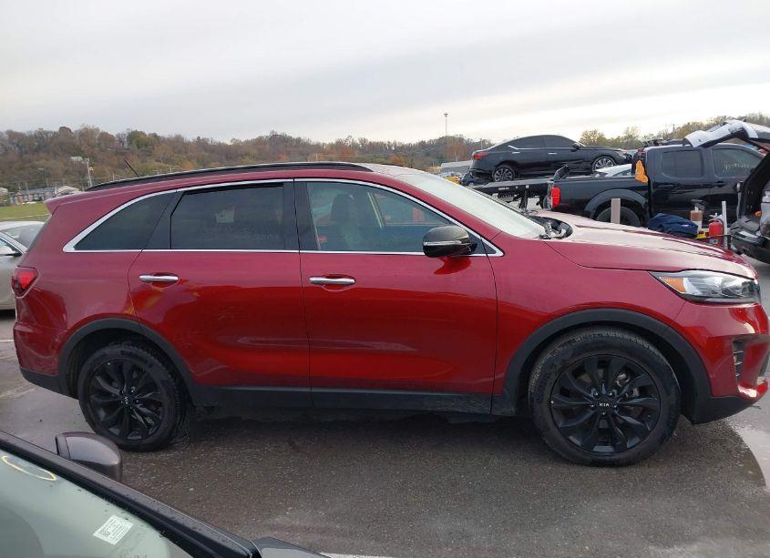 Photo 13 of 2019 Kia Sorento 3.3L S (VIN 5XYPG4A55KG589443)