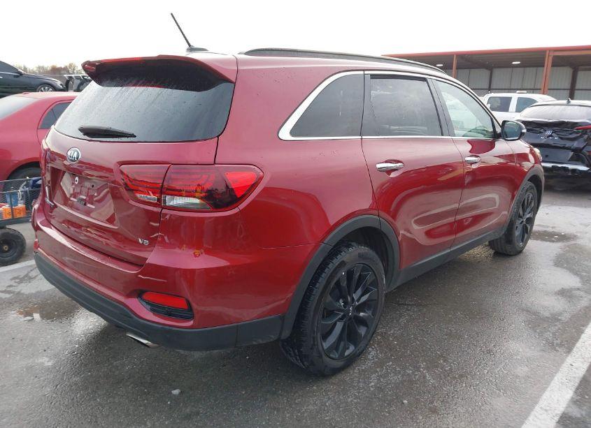 Photo 4 of 2019 Kia Sorento 3.3L S (VIN 5XYPG4A55KG589443)