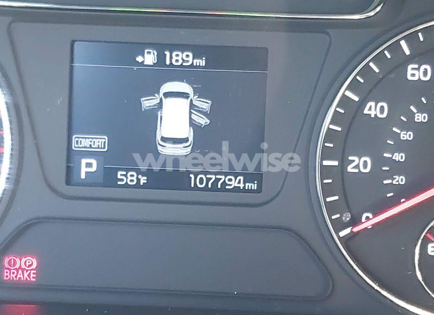 Photo 15 of 2020 Kia Sorento 3.3L LX (VIN 5XYPG4A55LG623981)