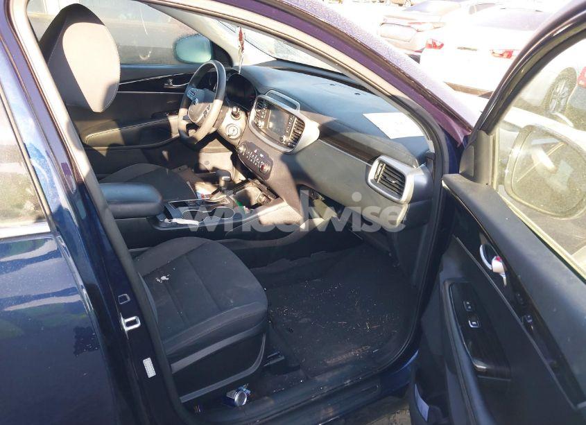 Photo 5 of 2020 Kia Sorento 3.3L LX (VIN 5XYPG4A55LG623981)