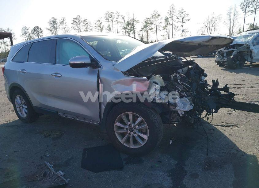 2020 Kia Sorento 3.3L LX (VIN 5XYPG4A55LG635273) main photo