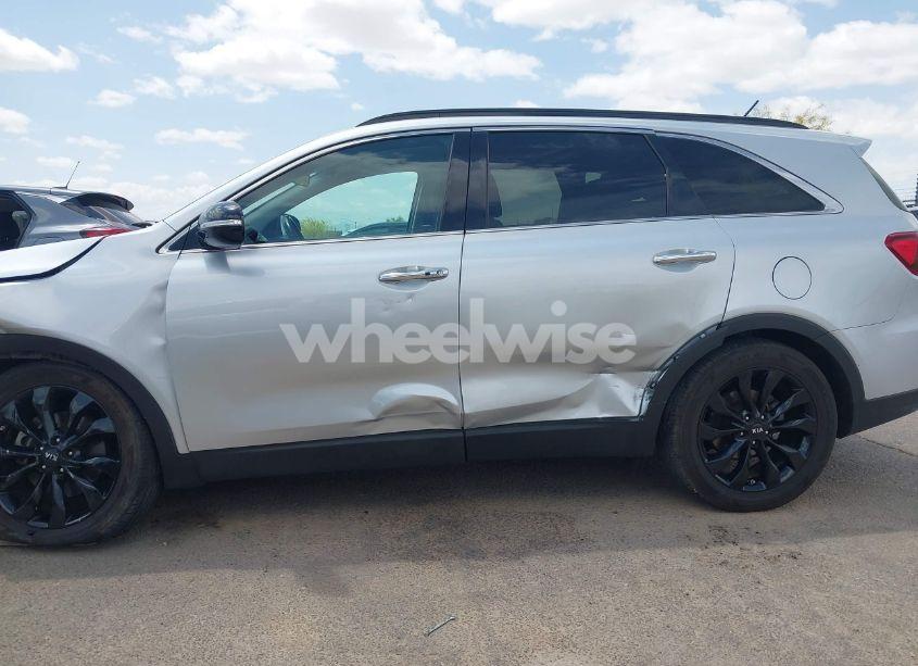 Photo 15 of 2020 Kia Sorento 3.3L S (VIN 5XYPG4A55LG694372)