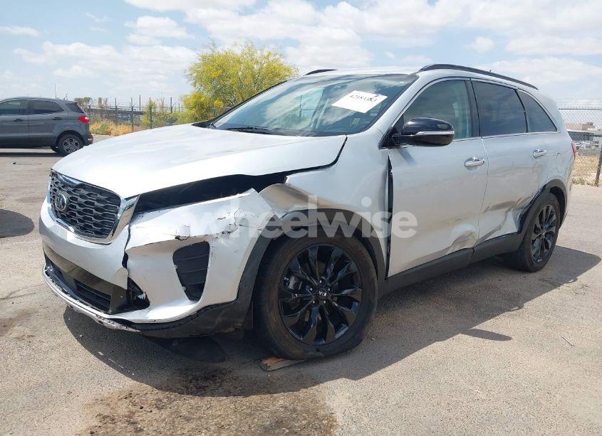 Photo 2 of 2020 Kia Sorento 3.3L S (VIN 5XYPG4A55LG694372)