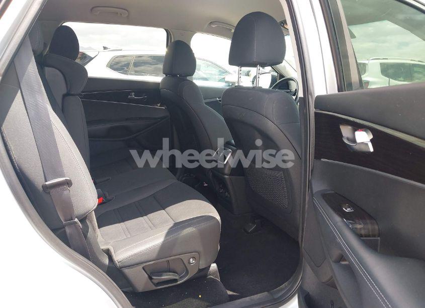 Photo 8 of 2020 Kia Sorento 3.3L S (VIN 5XYPG4A55LG694372)