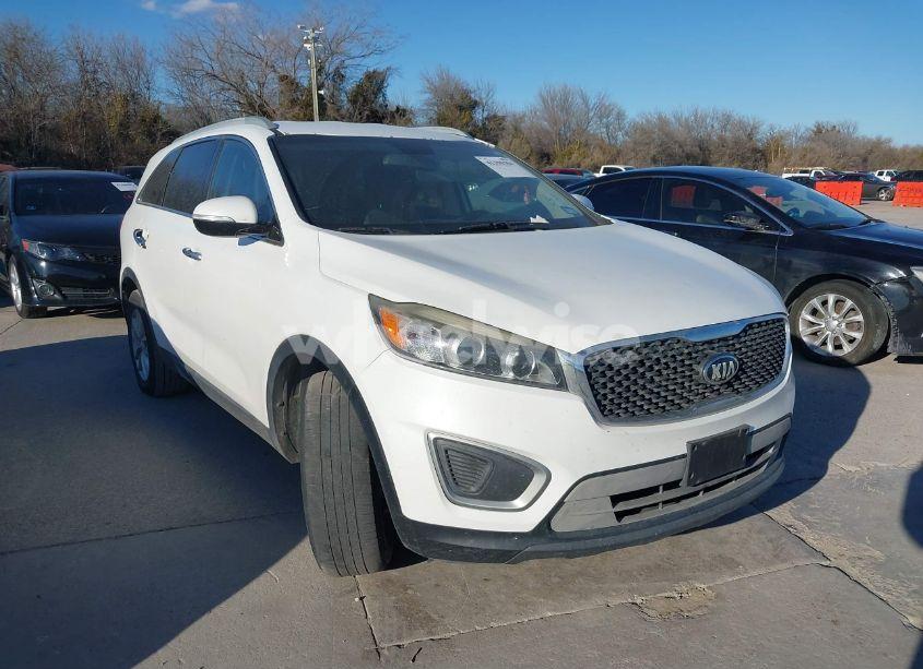 2016 Kia Sorento 3.3L LX (VIN 5XYPG4A56GG011777) main photo