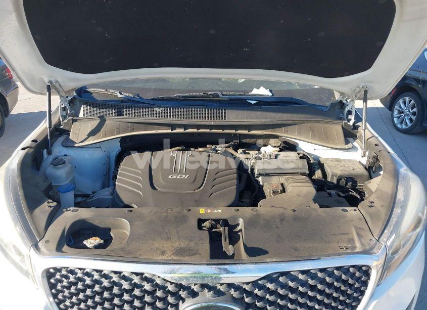 Photo 10 of 2016 Kia Sorento 3.3L LX (VIN 5XYPG4A56GG011777)