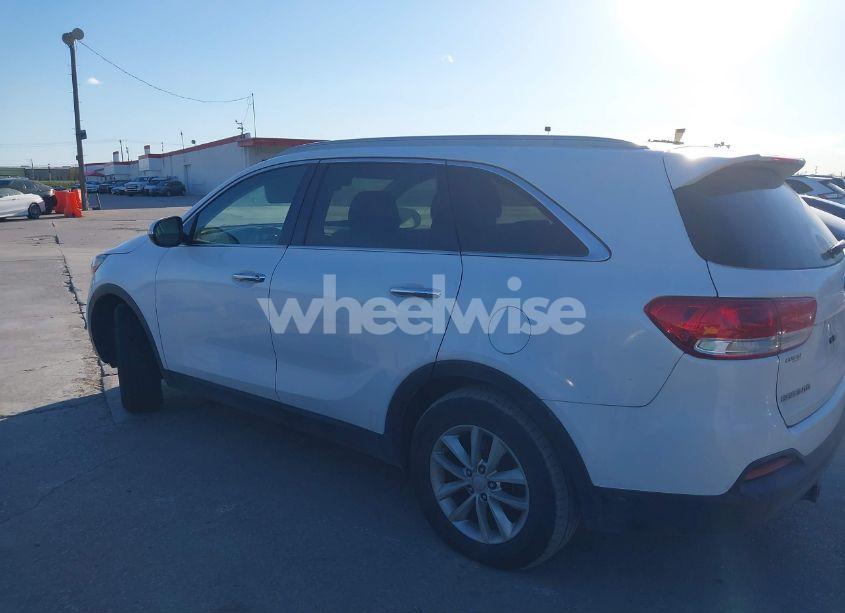 Photo 14 of 2016 Kia Sorento 3.3L LX (VIN 5XYPG4A56GG011777)