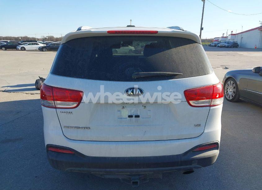Photo 16 of 2016 Kia Sorento 3.3L LX (VIN 5XYPG4A56GG011777)
