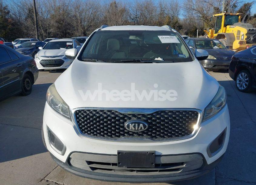 Photo 6 of 2016 Kia Sorento 3.3L LX (VIN 5XYPG4A56GG011777)