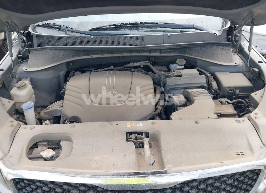 Photo 10 of 2017 Kia Sorento 3.3L LX (VIN 5XYPG4A56HG230076)