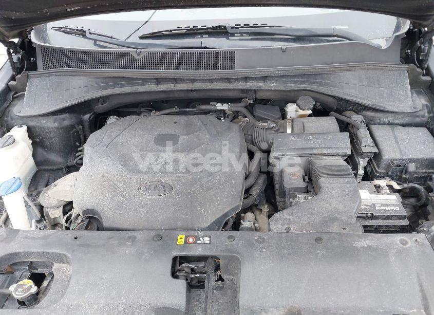 Photo 10 of 2019 Kia Sorento 3.3L LX (VIN 5XYPG4A56KG483762)