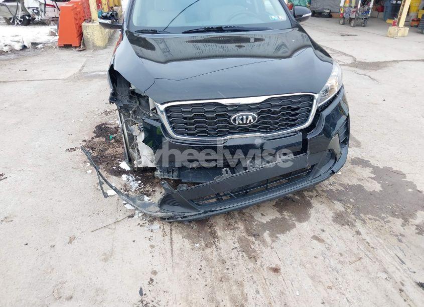 Photo 6 of 2019 Kia Sorento 3.3L LX (VIN 5XYPG4A56KG483762)