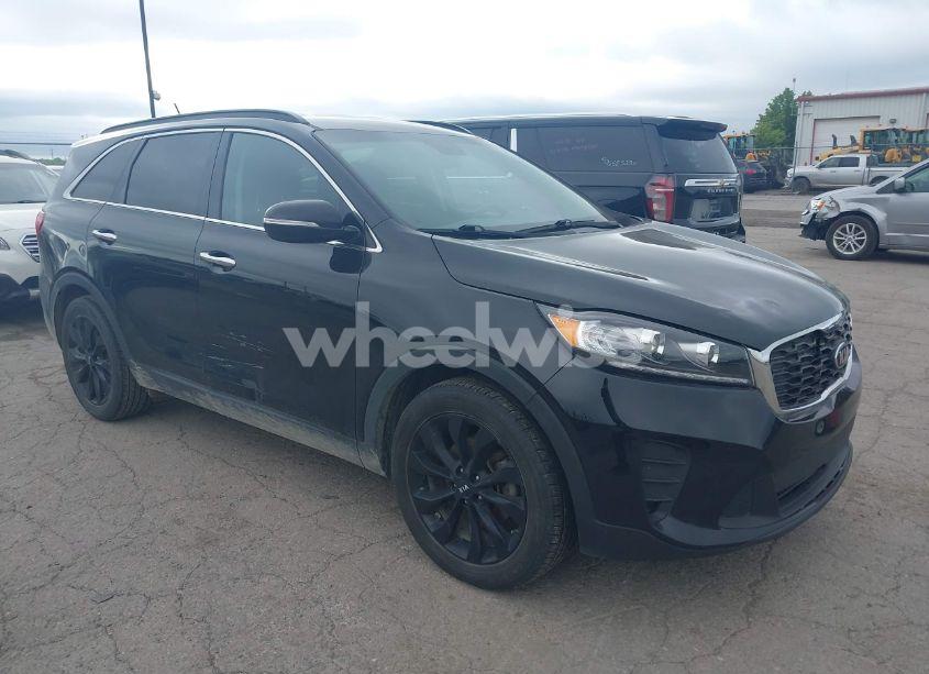 2019 Kia Sorento 3.3L S (VIN 5XYPG4A56KG598555) main photo