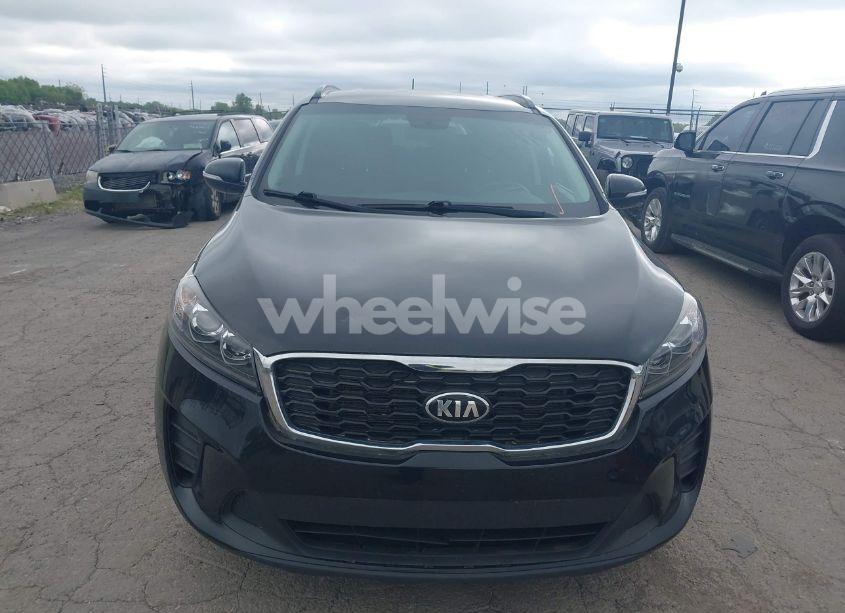 Photo 12 of 2019 Kia Sorento 3.3L S (VIN 5XYPG4A56KG598555)