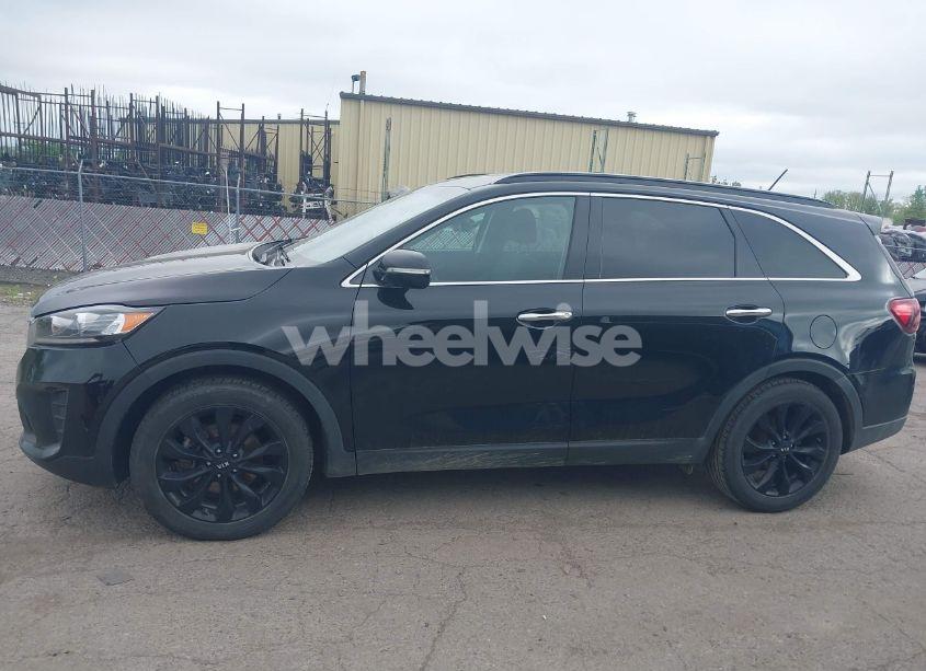 Photo 14 of 2019 Kia Sorento 3.3L S (VIN 5XYPG4A56KG598555)